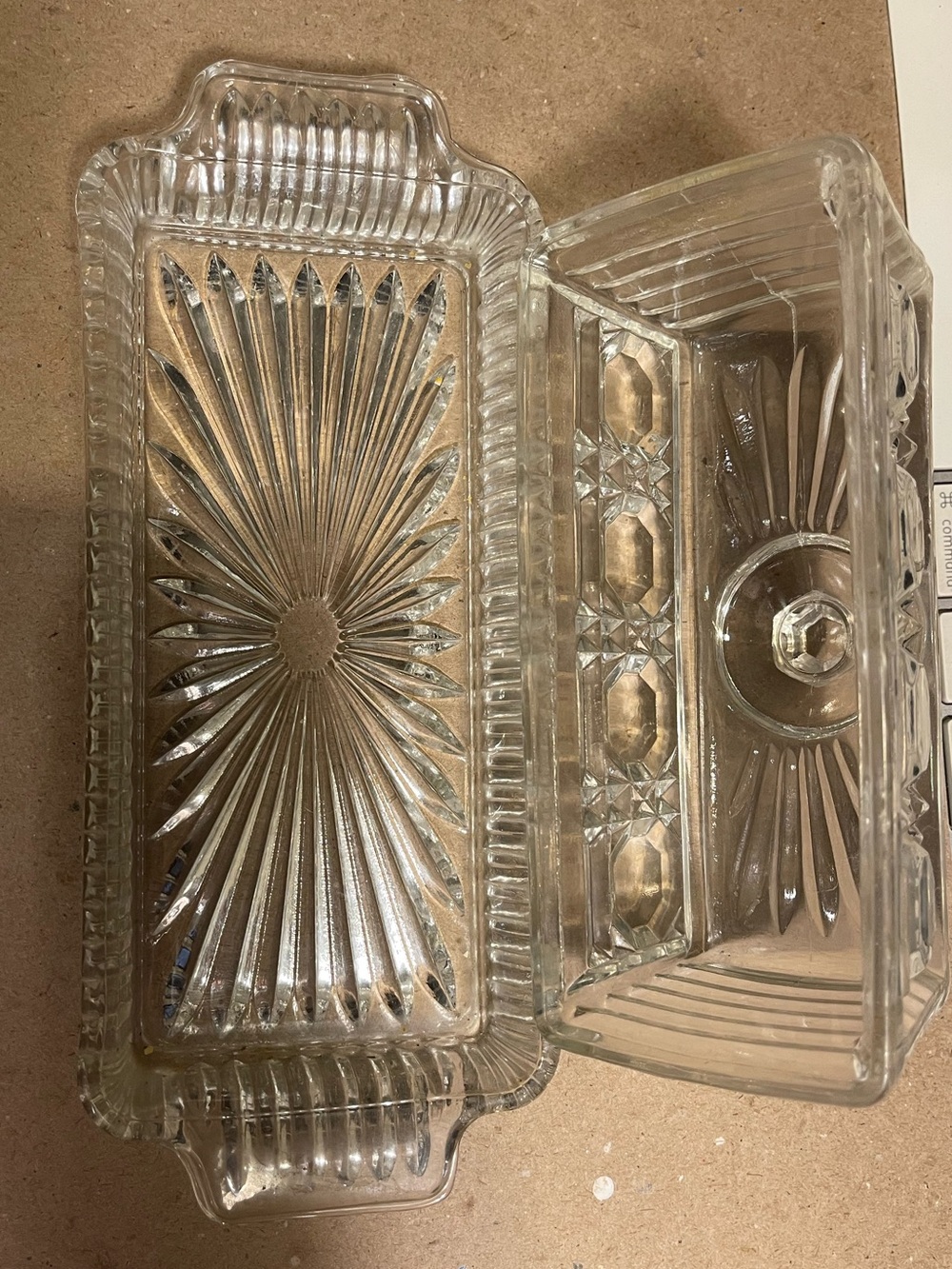 Vintage Clear Pressed Glass Covered Butter Dish Starburst Diamond Lid - Picture 5 of 6